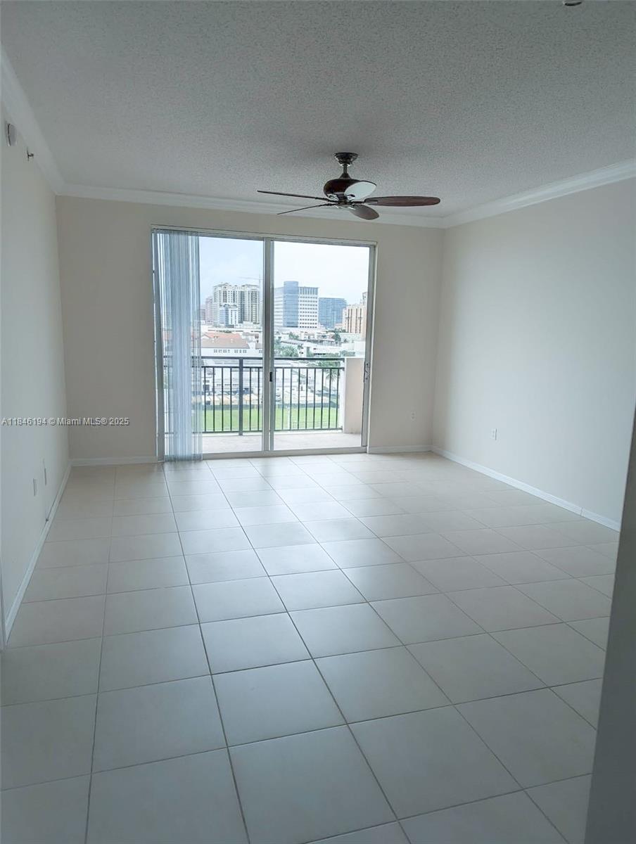 616 Clearwater Park Rd 1003, West Palm Beach, FL, 33401/$245,000 2 616 Clearwater Park Rd 1003