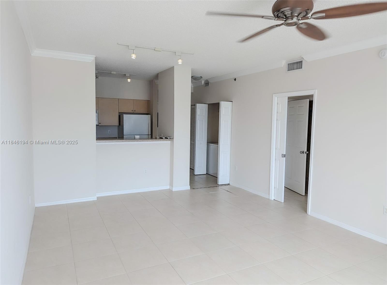 MONTECITO PALM BEACH COND - Residential