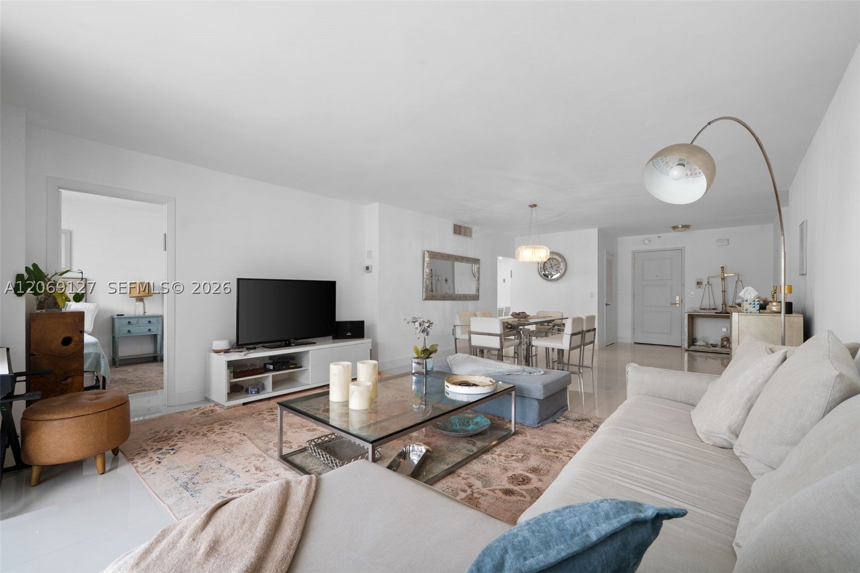 9801 Collins Ave 20V