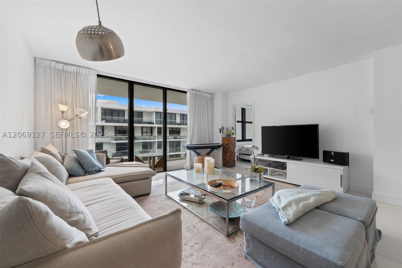 9801 Collins Ave 20V
