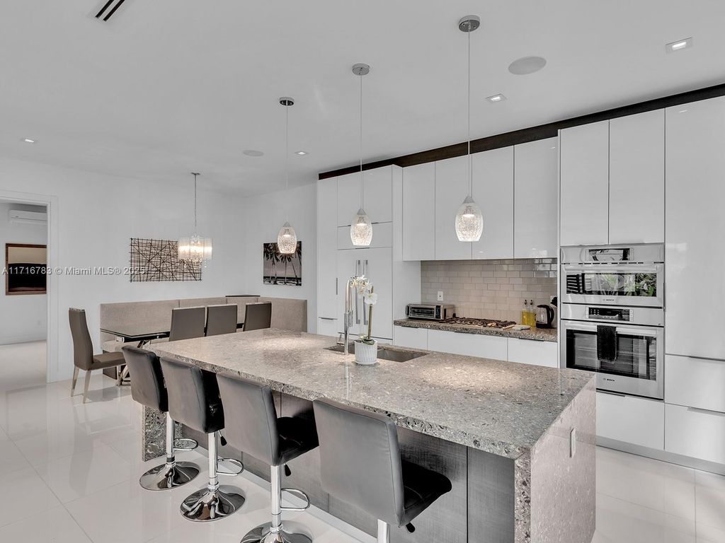 Photo of 1512 SE 1st St, Fort Lauderdale, FL 33301 (MLS # A11716783)