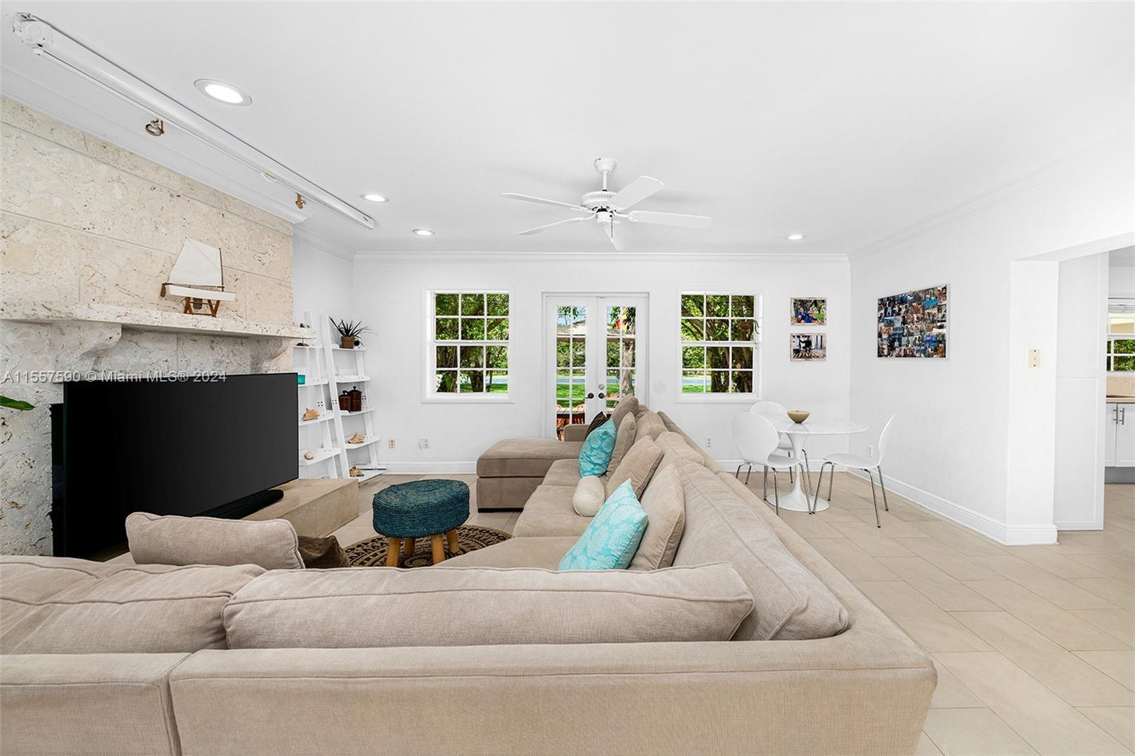 HAMMOCK OAKS HARBOR - Residential