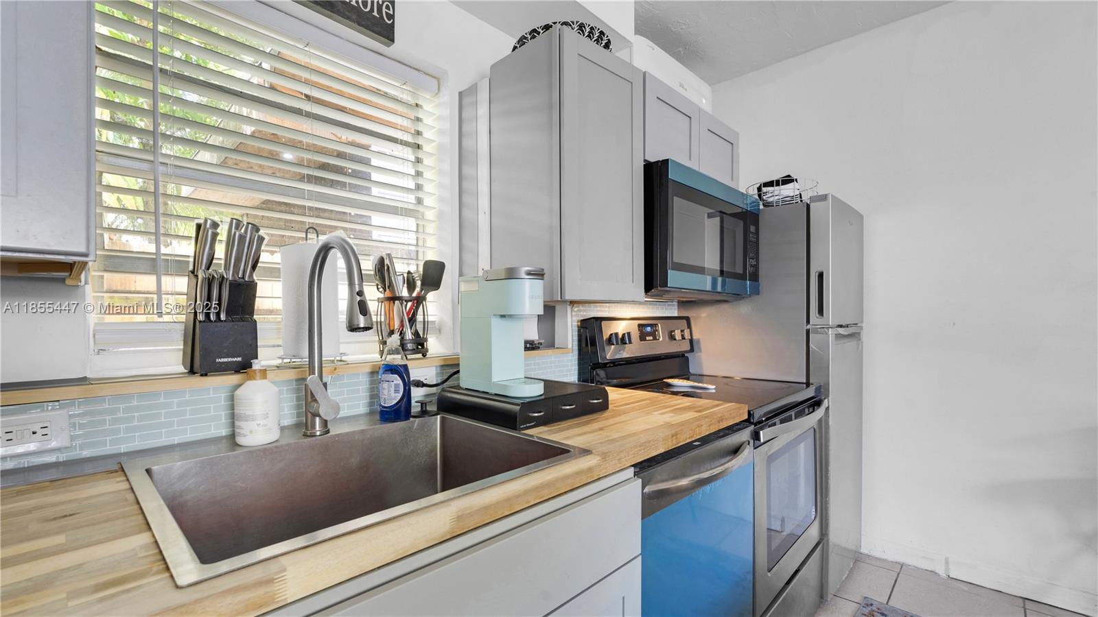 FLORAL PK 1ST AMD - Residential Income