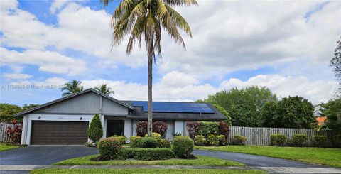 7831 NW 11th Ct Plantation FL 33322