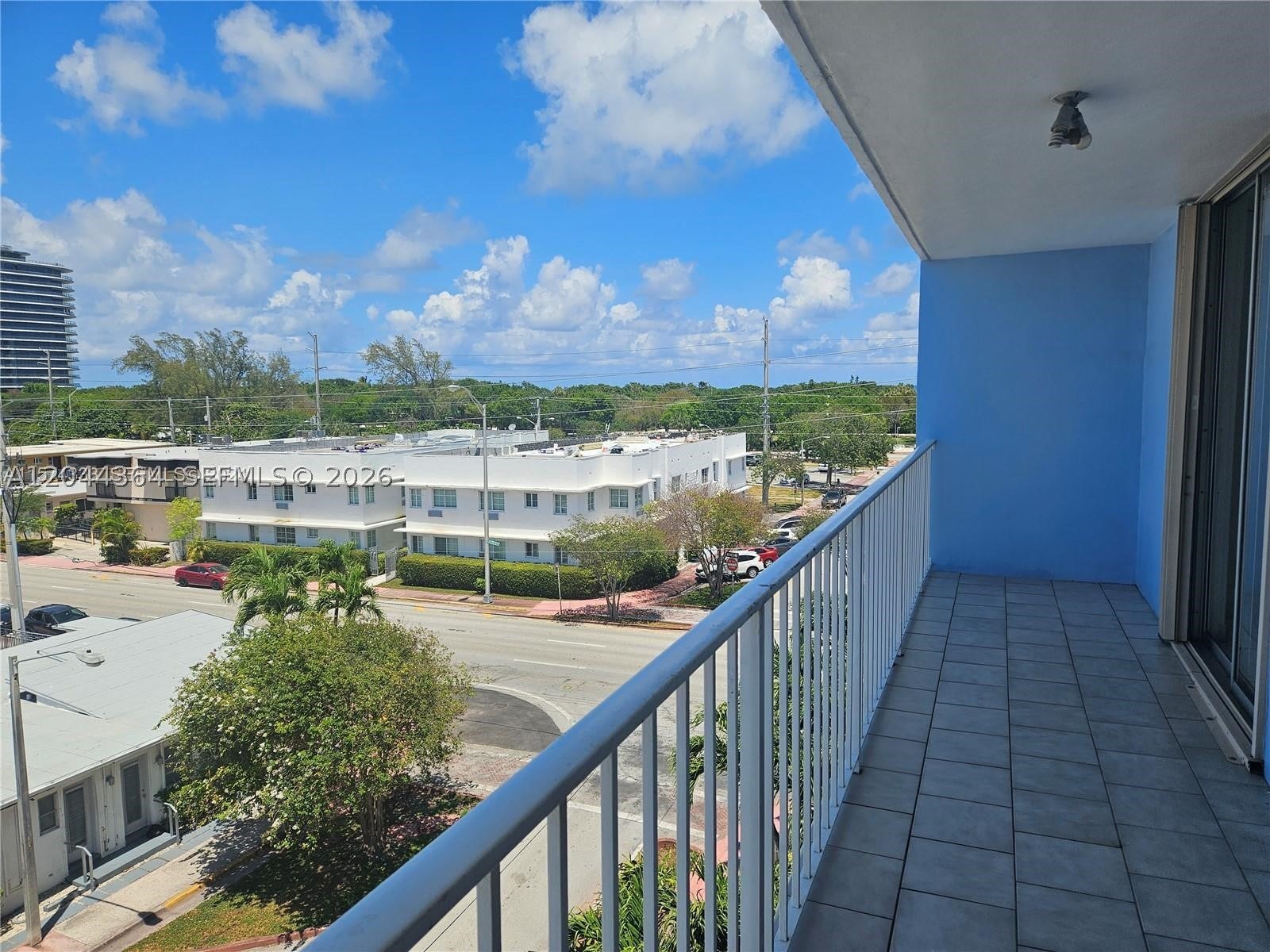 8340 Harding Ave 504