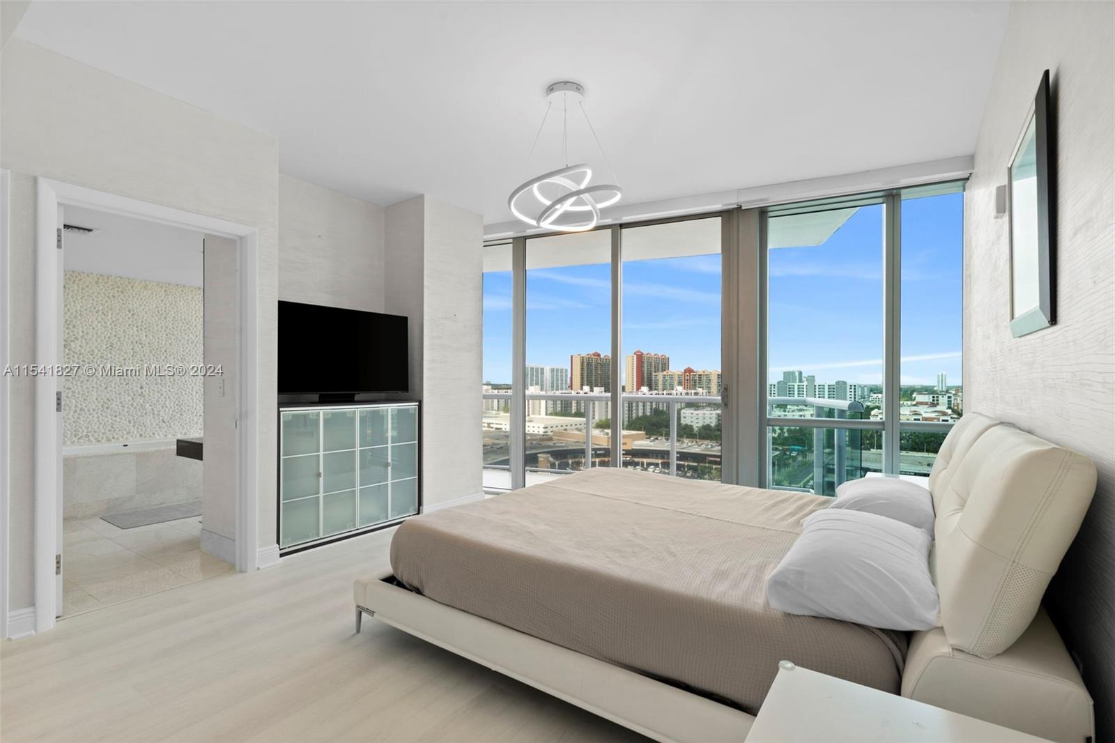JADE OCEAN CONDO - Residential