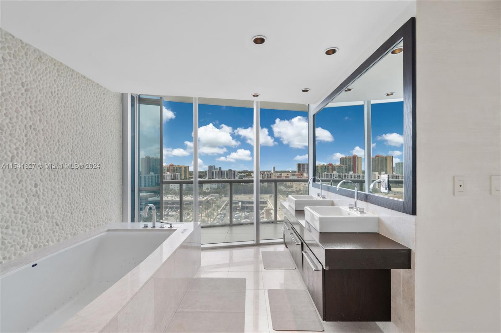 JADE OCEAN CONDO - Residential