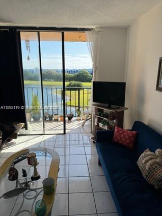 GOLFVIEW CL FONTAINBL PK - Residential