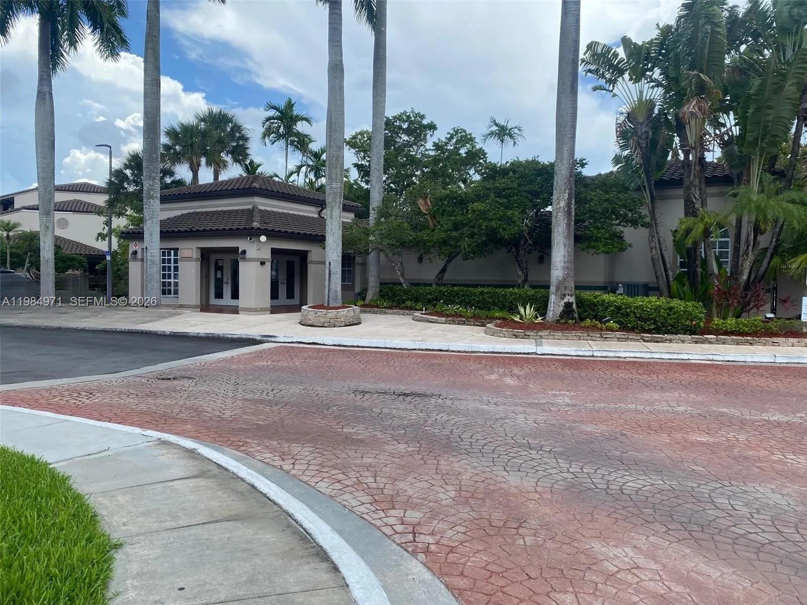 VILLAS DE VENEZIA CONDO - Residential Lease