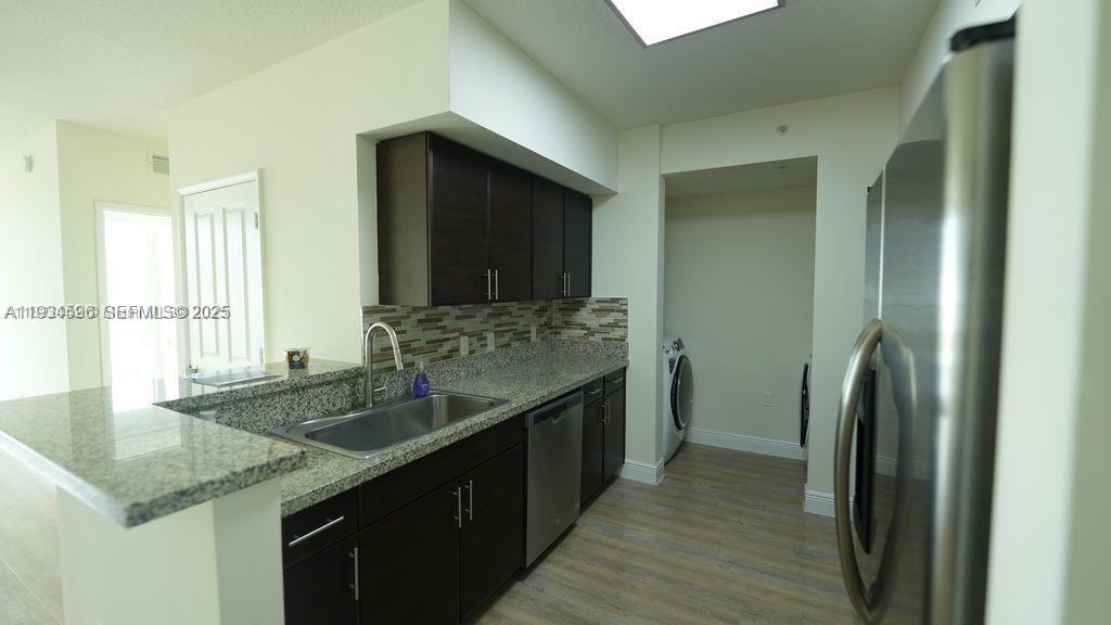 987 SW 37th Ave 1205