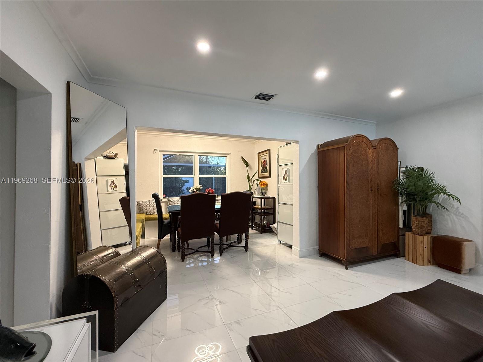 HOMEDALE - Residential Lease