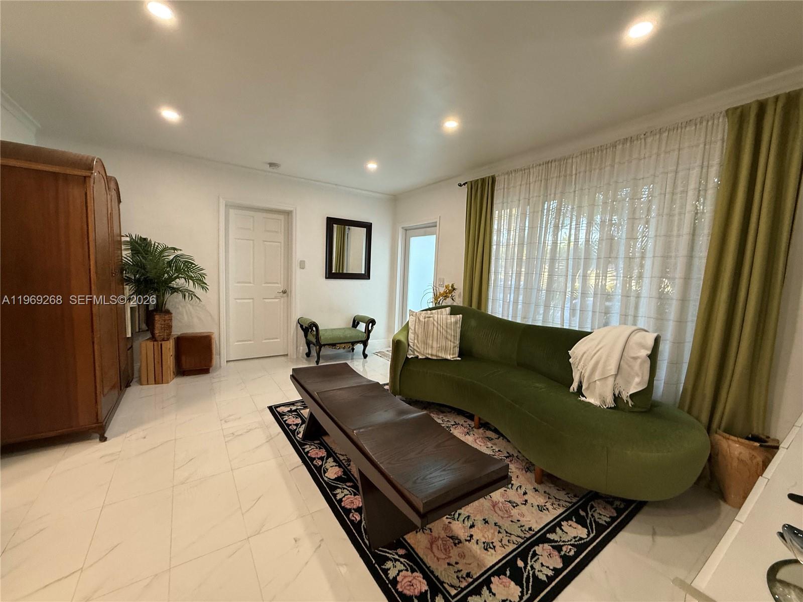 HOMEDALE - Residential Lease