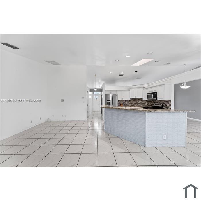 SPRINGS GATEWAY - Residential Lease