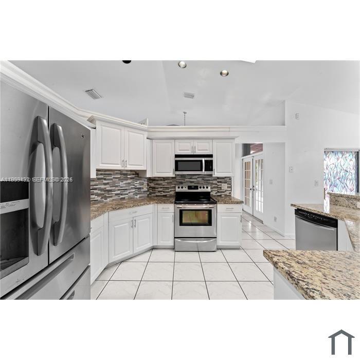 SPRINGS GATEWAY - Residential Lease