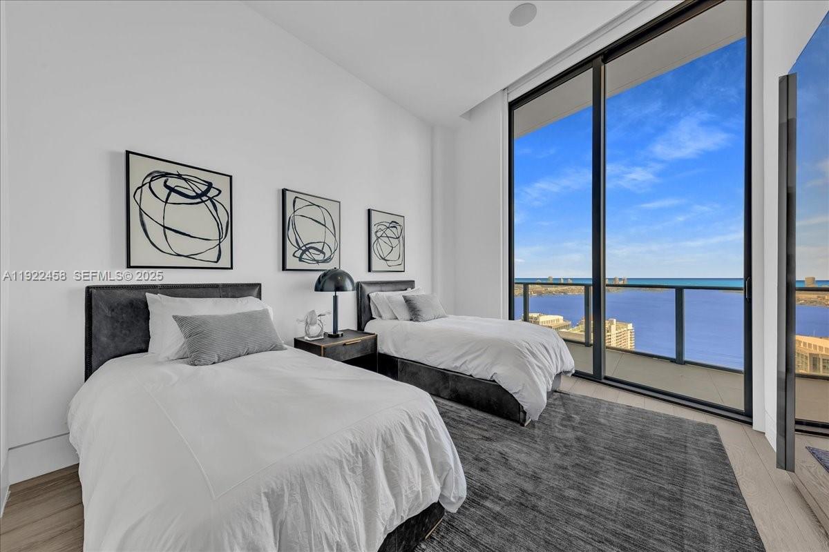 1300 S MIAMI AVENUE CONDO - Residential