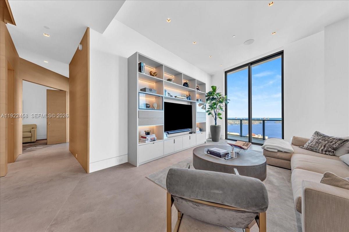 1300 S MIAMI AVENUE CONDO - Residential