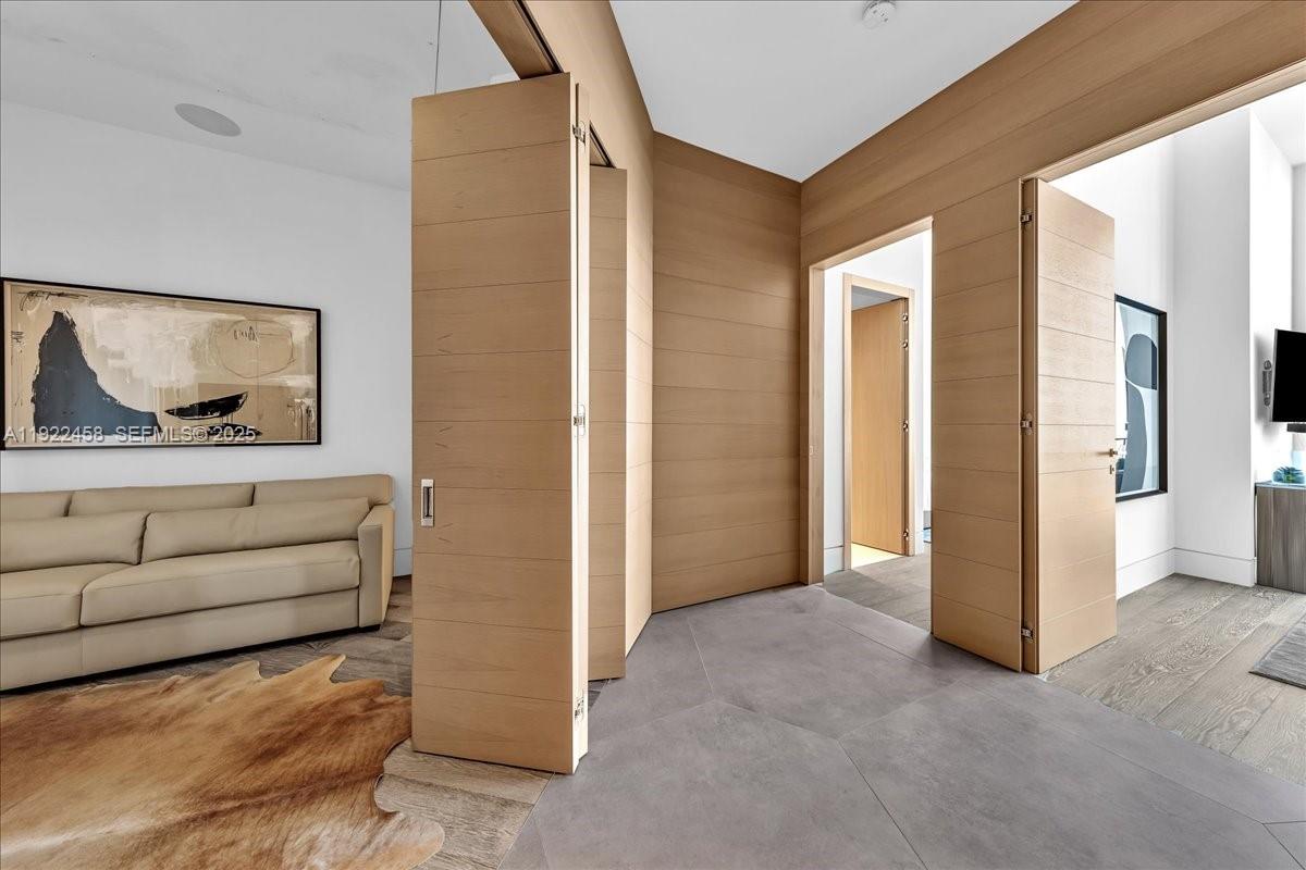 1300 S MIAMI AVENUE CONDO - Residential