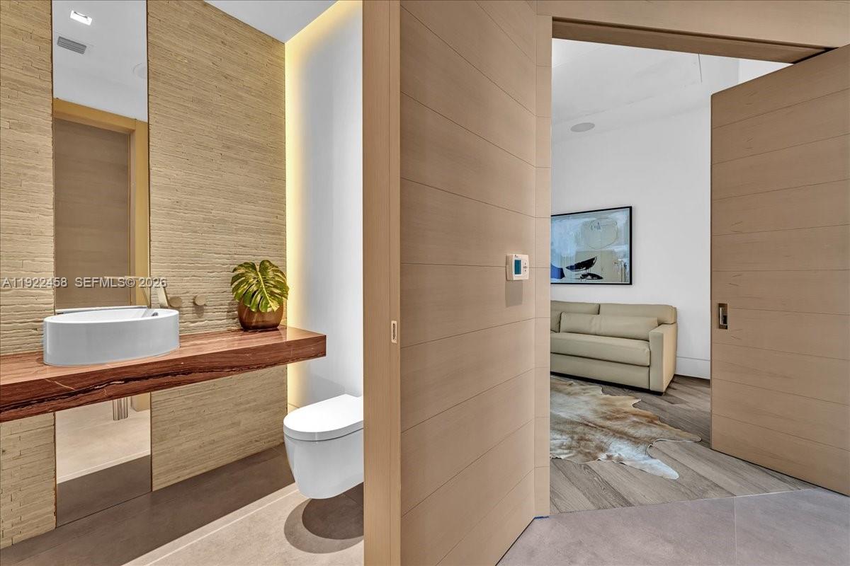 1300 S MIAMI AVENUE CONDO - Residential