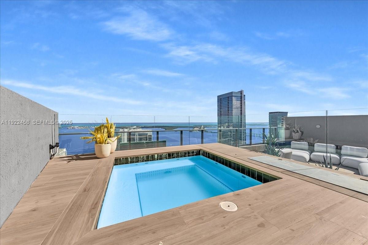 1300 S MIAMI AVENUE CONDO - Residential