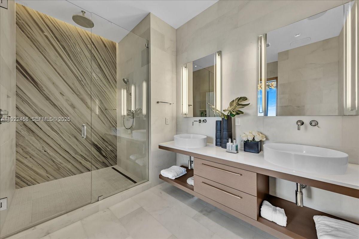 1300 S MIAMI AVENUE CONDO - Residential