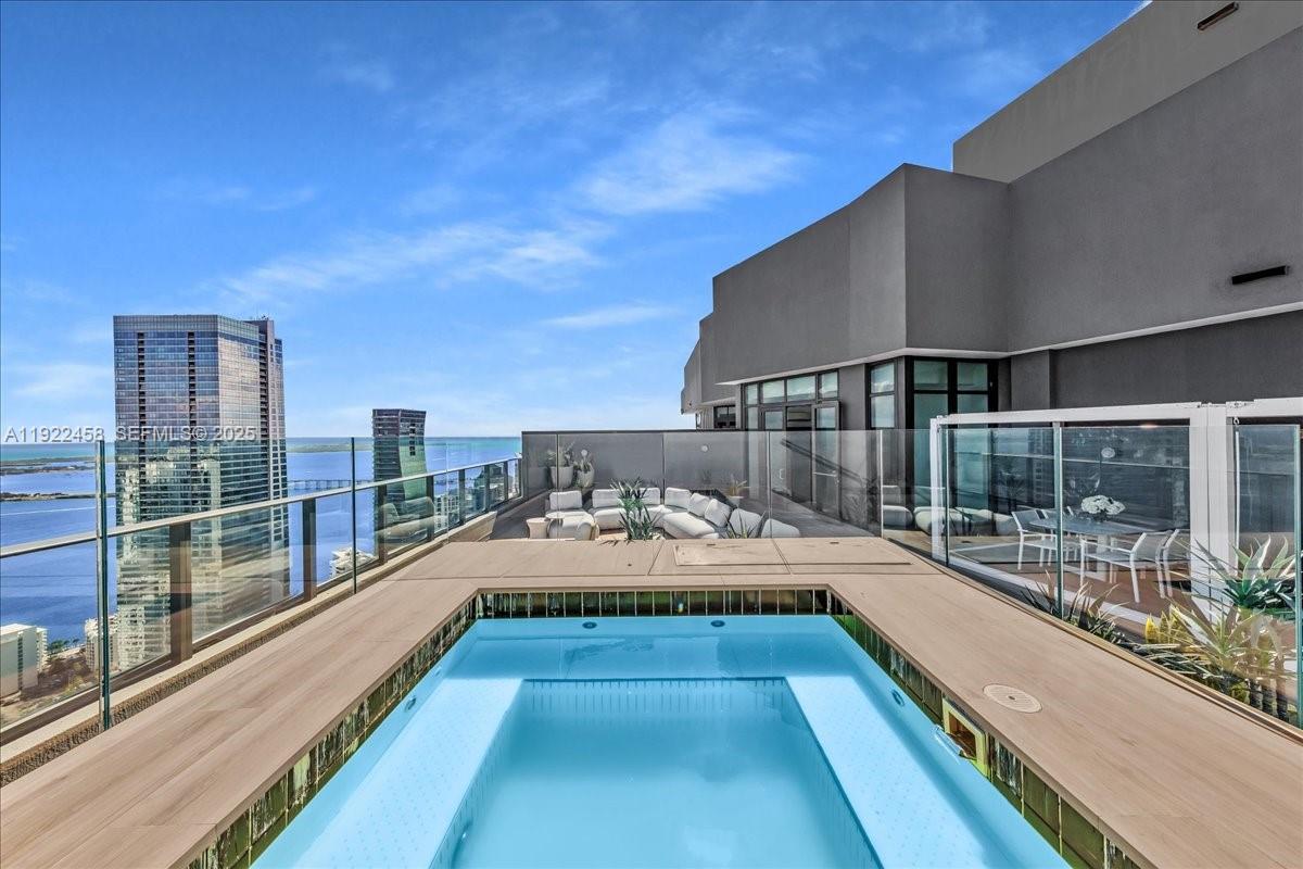 1300 S MIAMI AVENUE CONDO - Residential