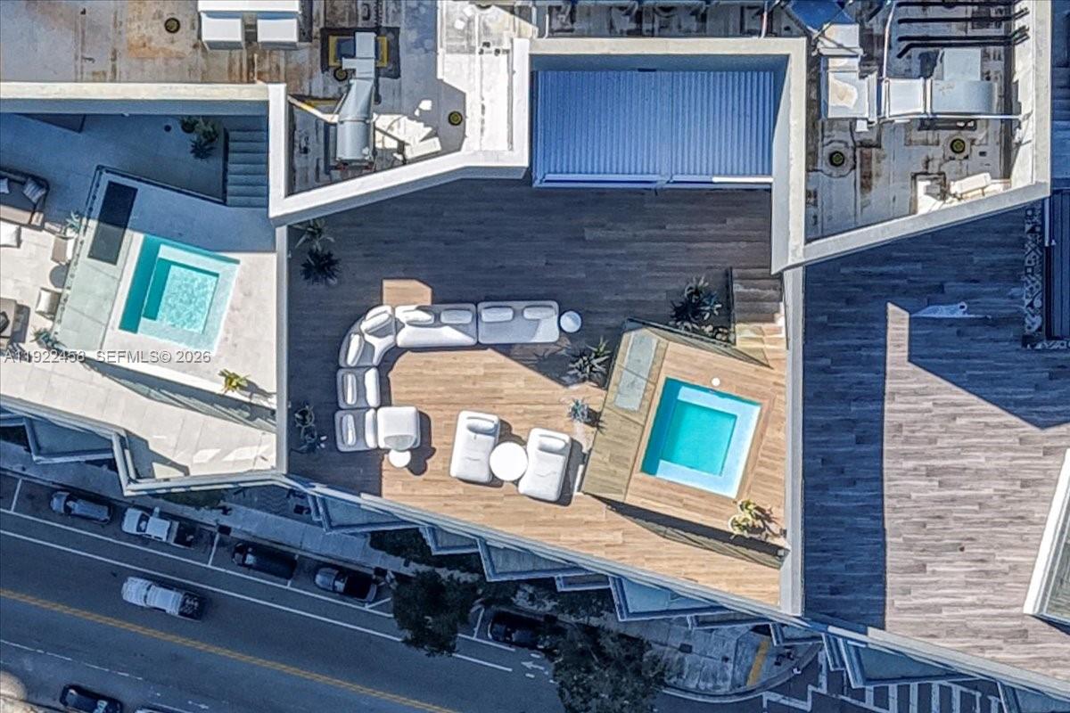 1300 S MIAMI AVENUE CONDO - Residential