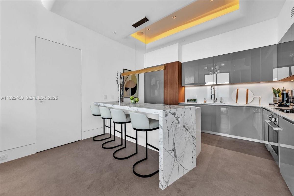 1300 S MIAMI AVENUE CONDO - Residential