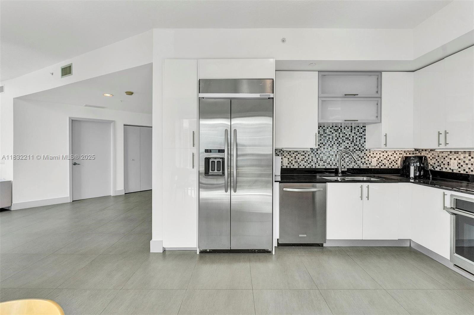 INFINITY AT BRICKELL COND - Residential Lease