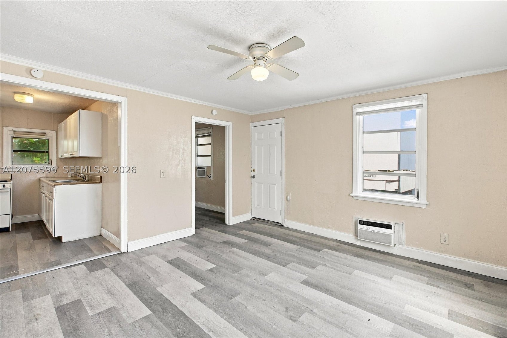 611 N Broadway