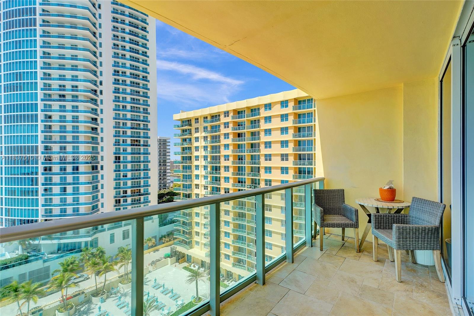 WAVE CONDO - Residential Lease