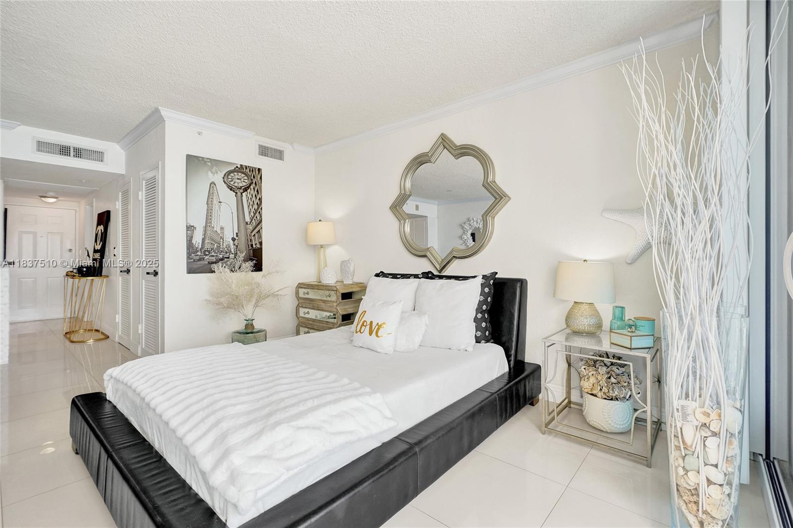 WAVE CONDO - Residential Lease