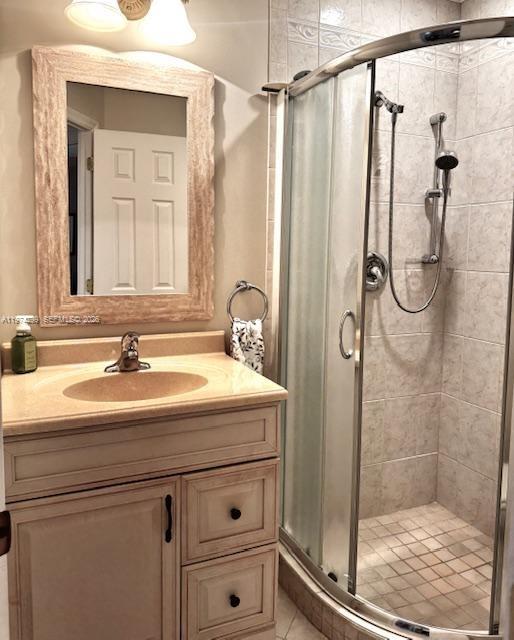 VIOLET GARDENS CONDO - Residential