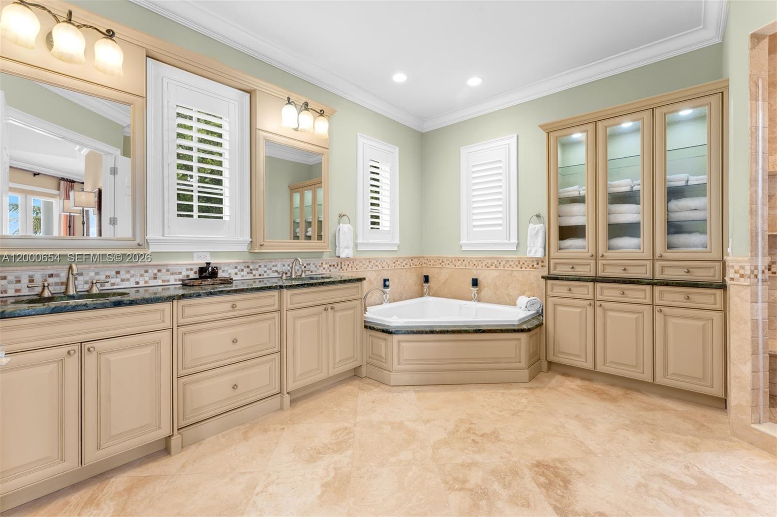 MATE OCEAN BAY SUBD SEC 1 - Residential