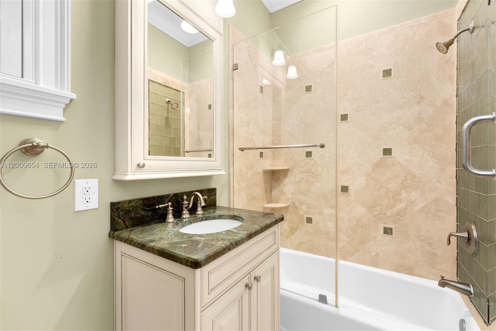 MATE OCEAN BAY SUBD SEC 1 - Residential