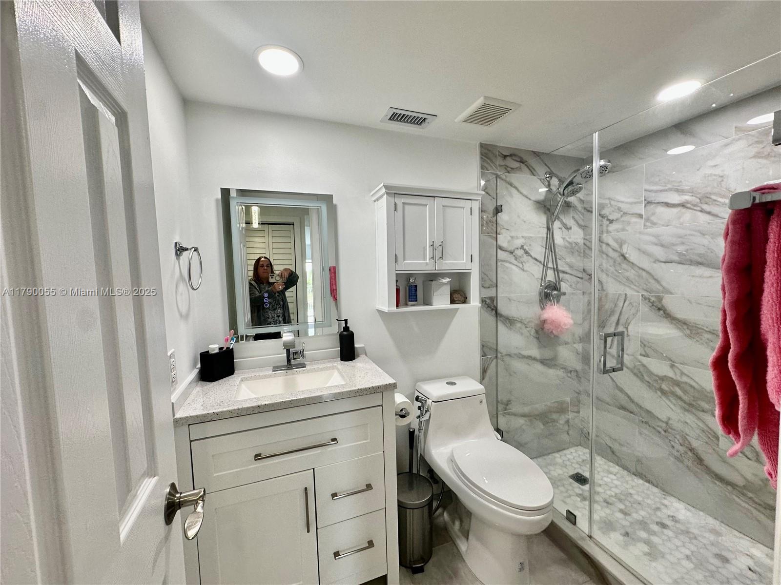 CLUB QUARTERS AT RAINTREE - Residential Lease