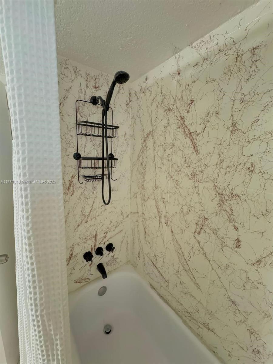 THIRD HORIZONS CONDO - Residential