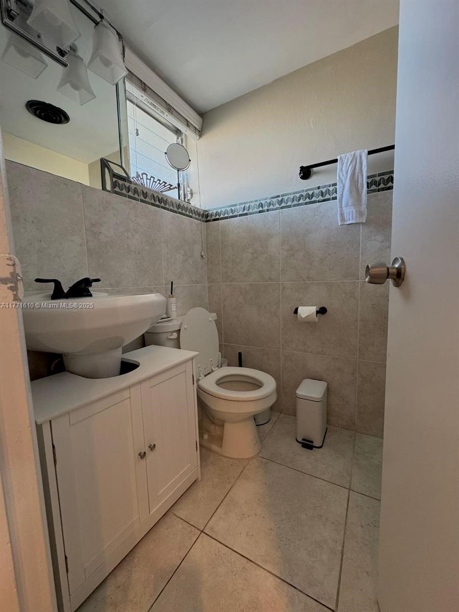 THIRD HORIZONS CONDO - Residential