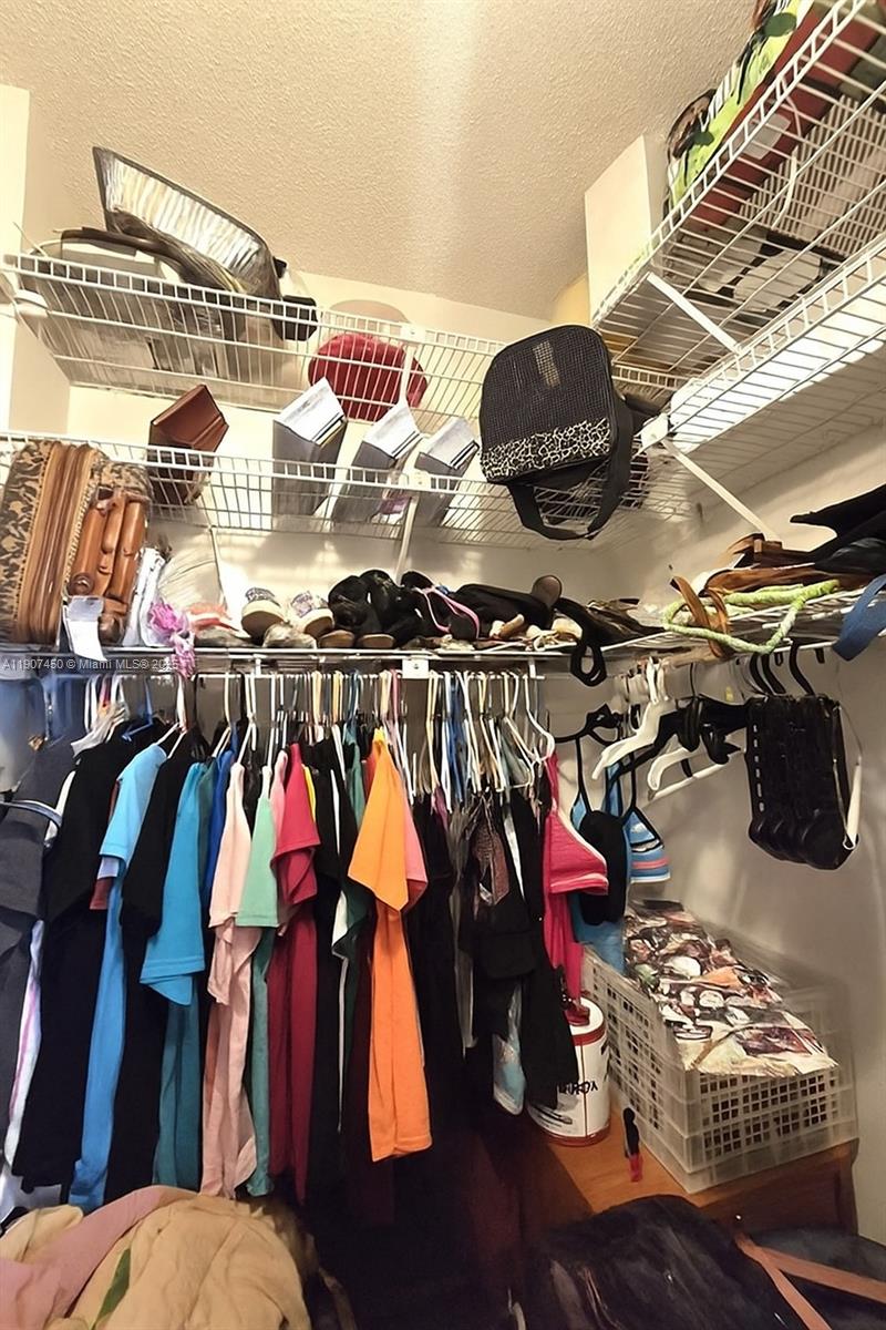 LAKES OF NEWPORT CONDO XI - Residential