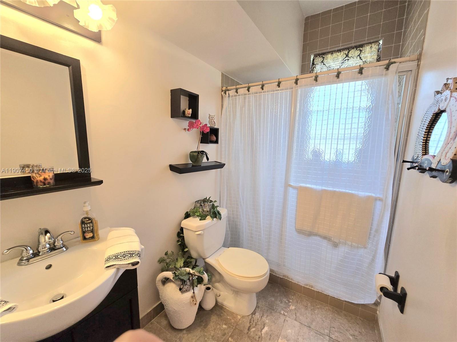 LAKES OF NEWPORT CONDO XI - Residential