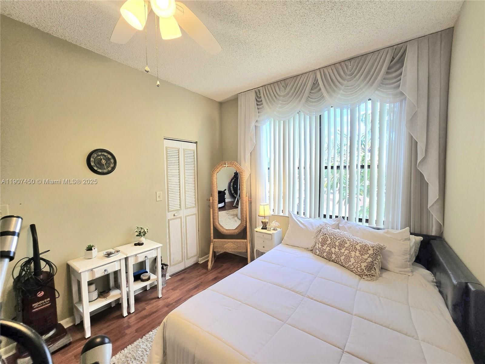 LAKES OF NEWPORT CONDO XI - Residential