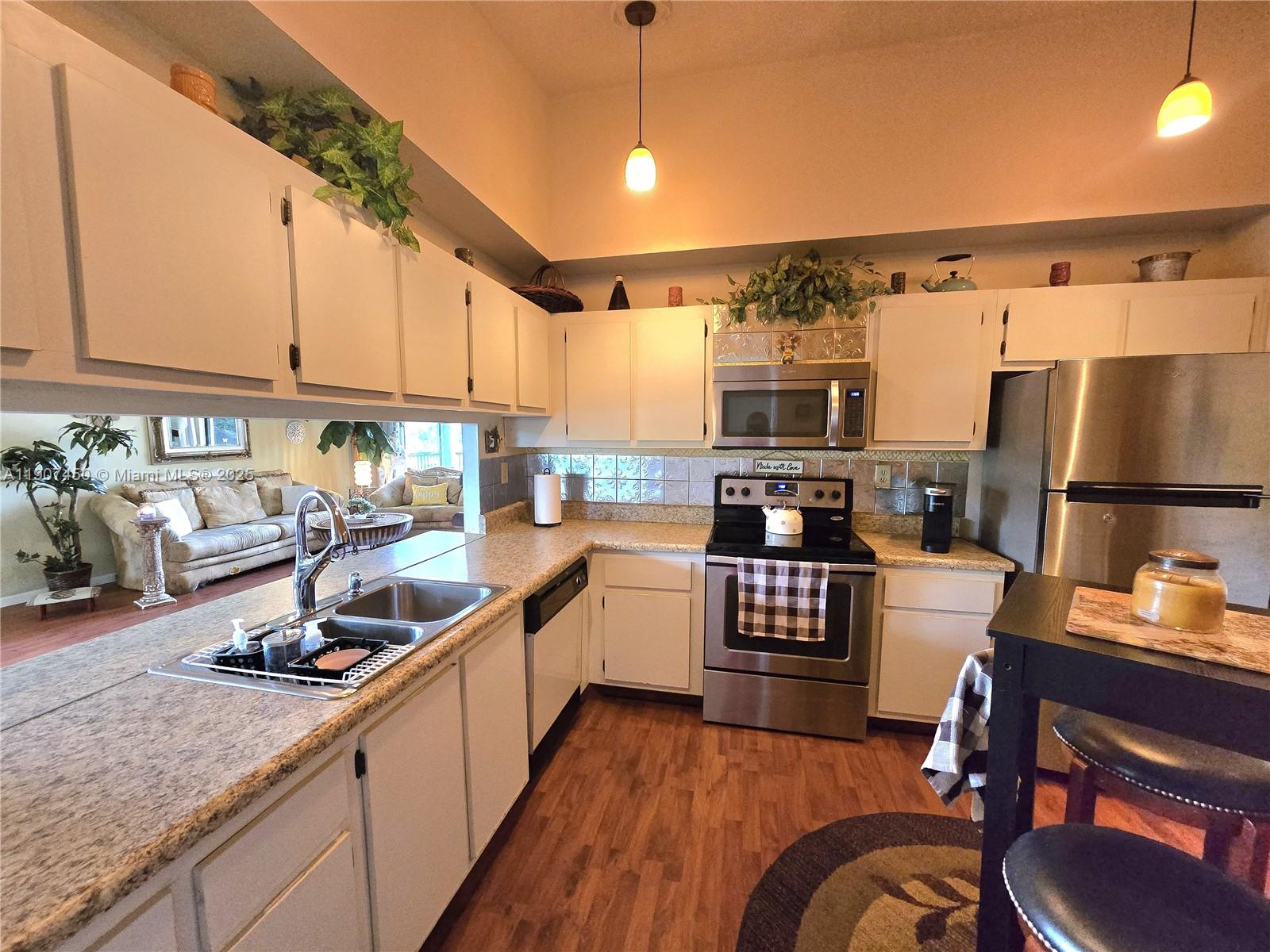 LAKES OF NEWPORT CONDO XI - Residential