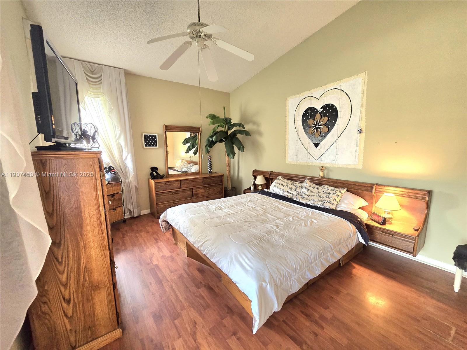 LAKES OF NEWPORT CONDO XI - Residential