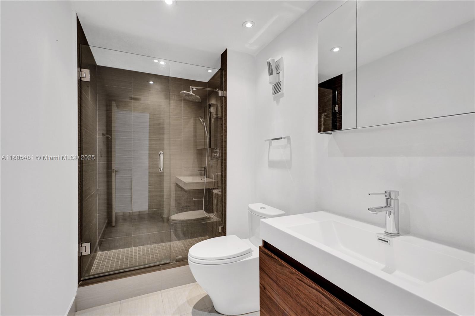 Hamptons West - Residential