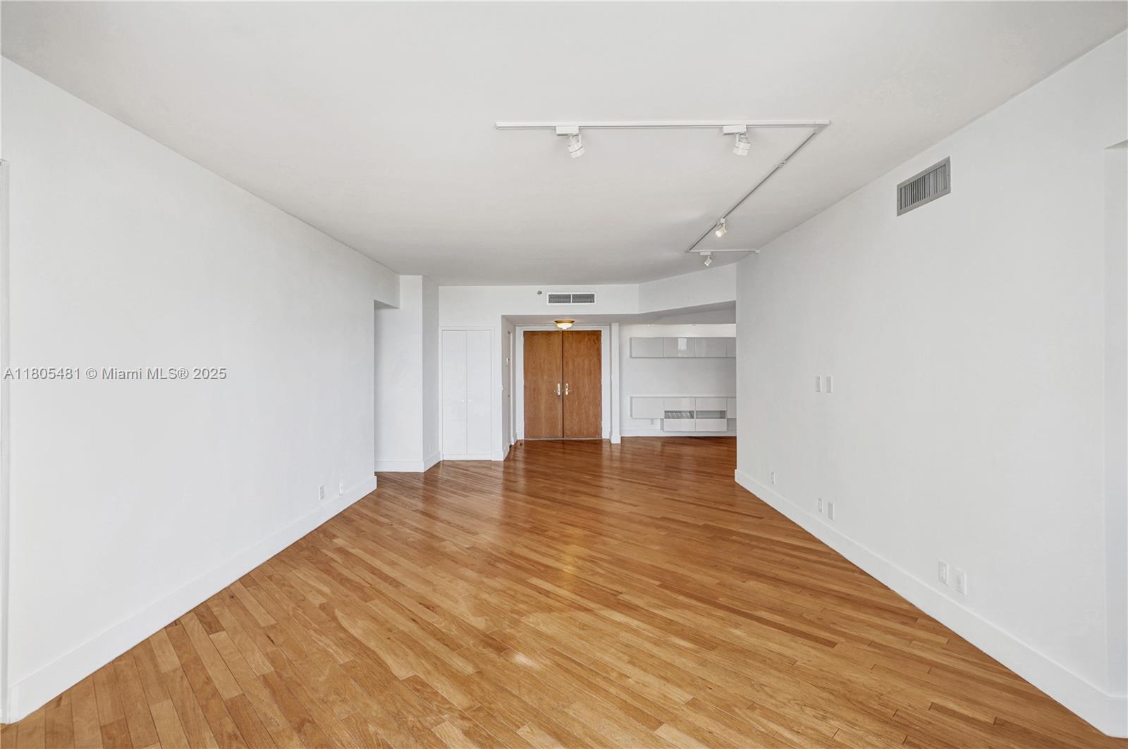 Hamptons West - Residential