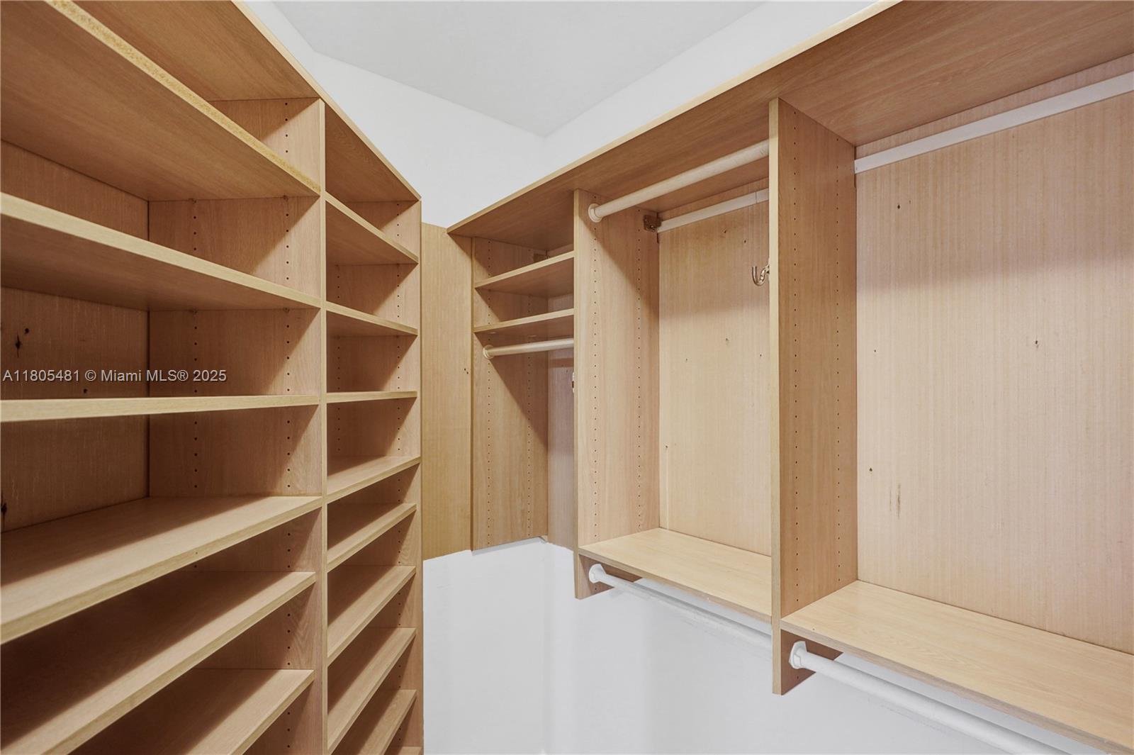 Hamptons West - Residential