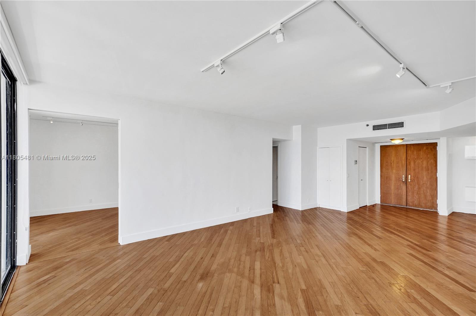 Hamptons West - Residential