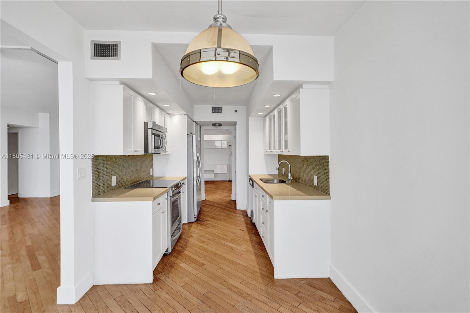 Hamptons West - Residential