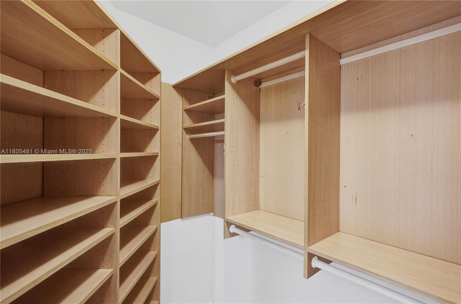 Hamptons West - Residential