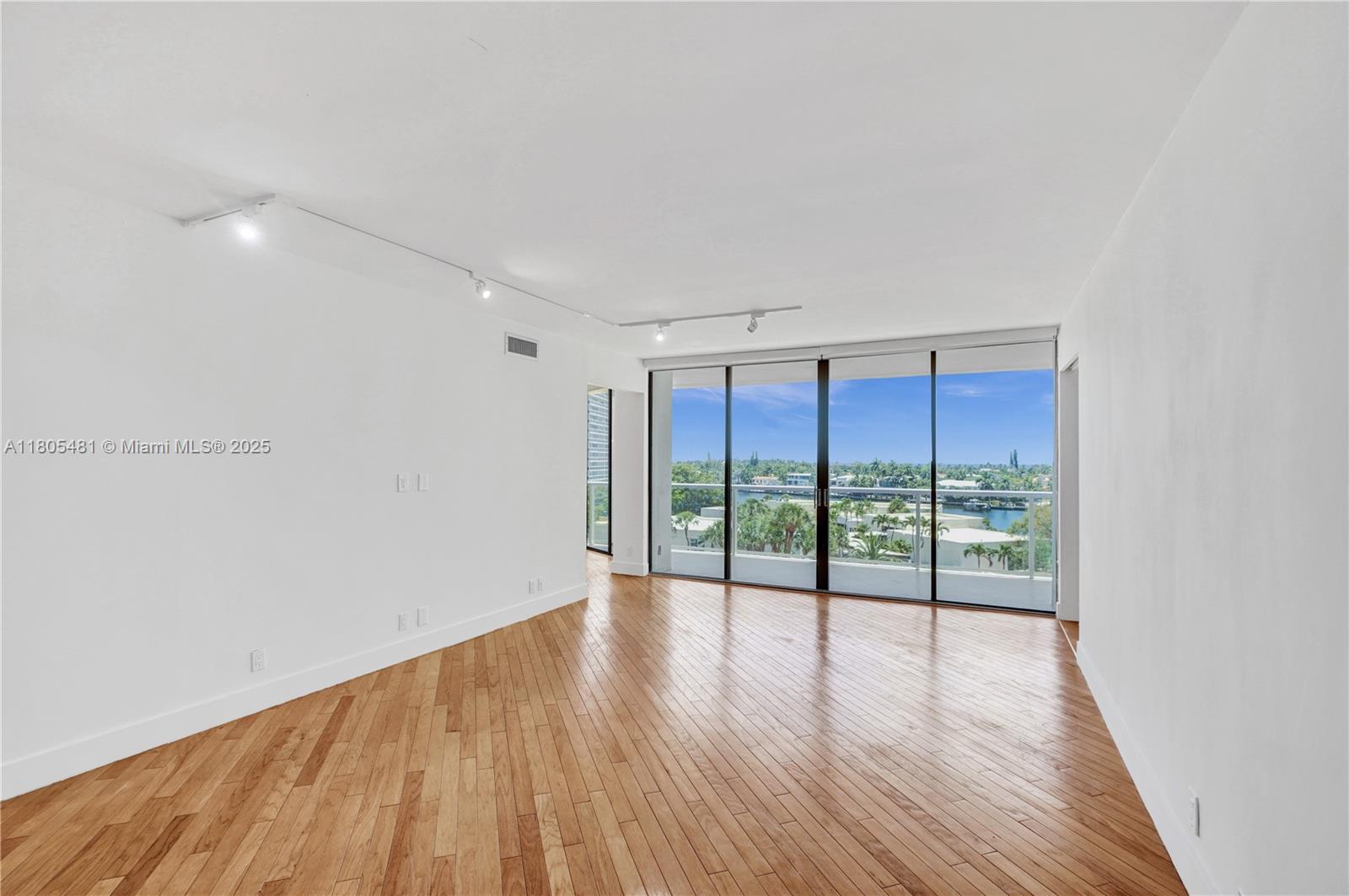 Hamptons West - Residential