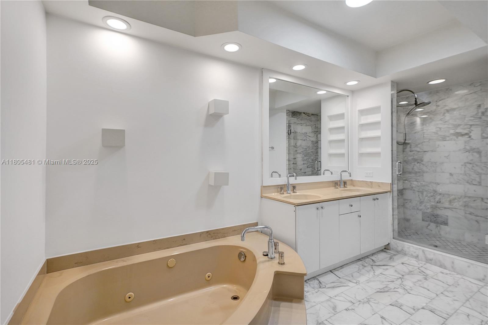 Hamptons West - Residential